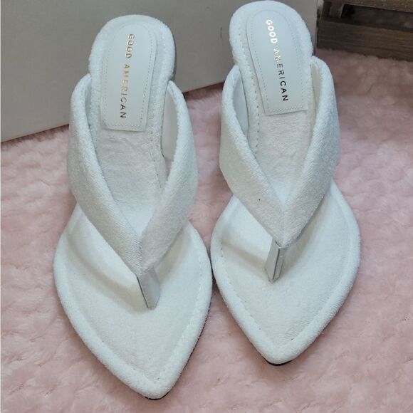 Good American Wedge White Terry Sandals - Picture 4 of 13